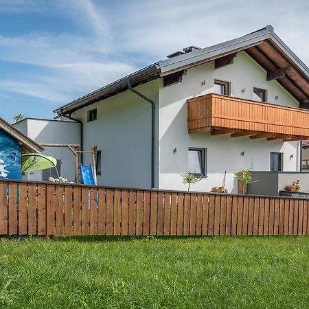 Haus Moesenlechner Apartment Maishofen Exterior foto
