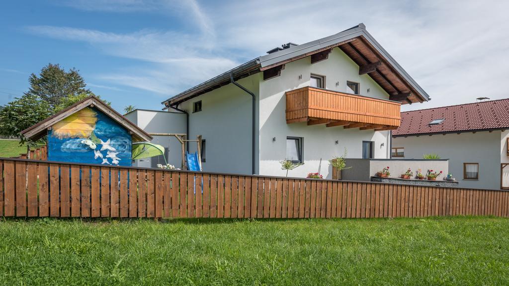 Haus Moesenlechner Apartment Maishofen Exterior foto