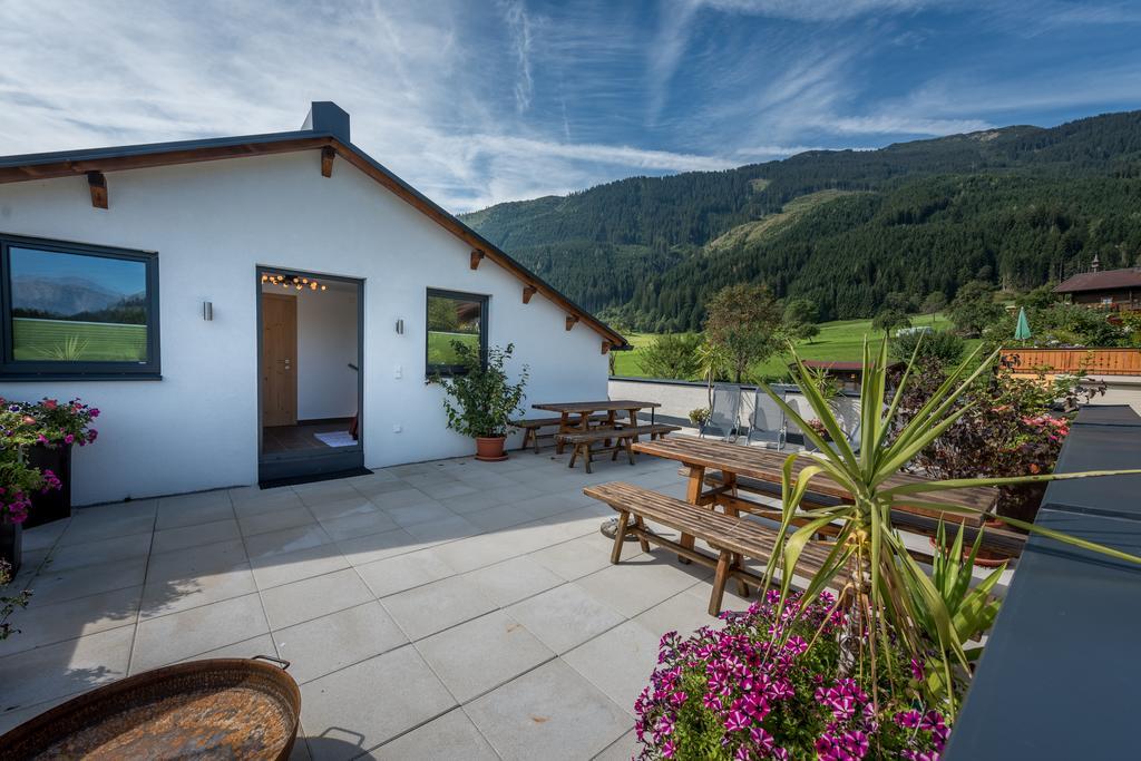 Haus Moesenlechner Apartment Maishofen Exterior foto
