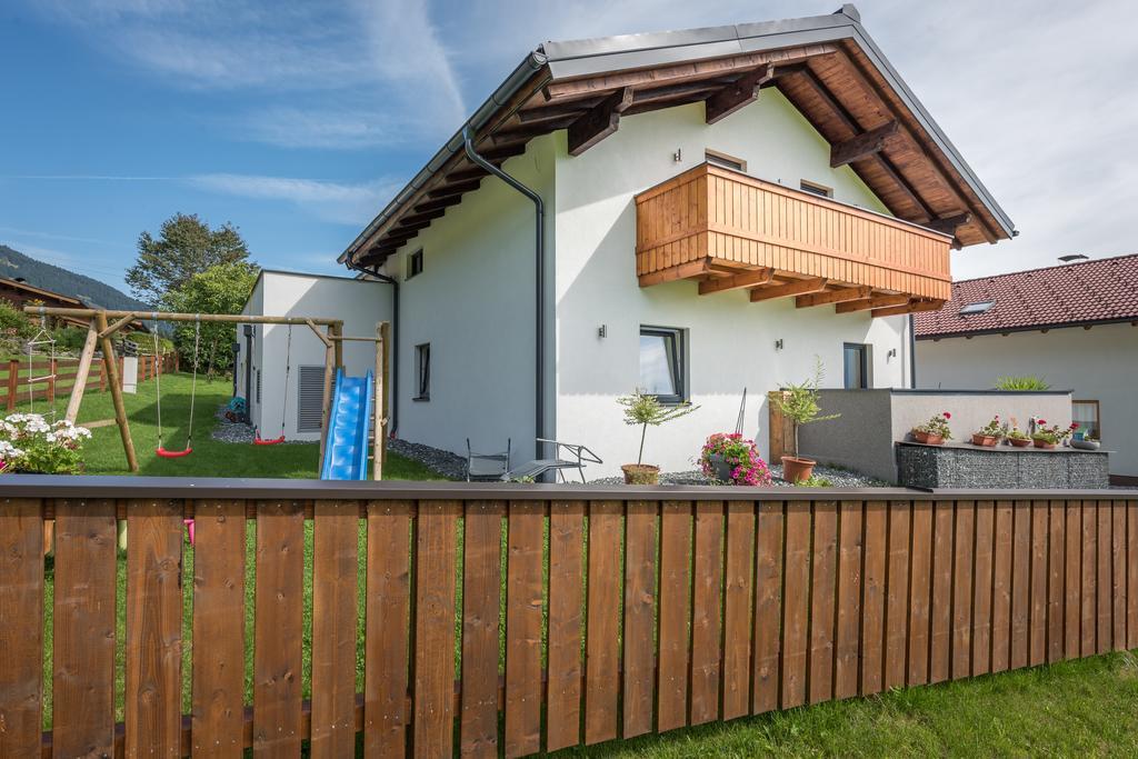 Haus Moesenlechner Apartment Maishofen Exterior foto