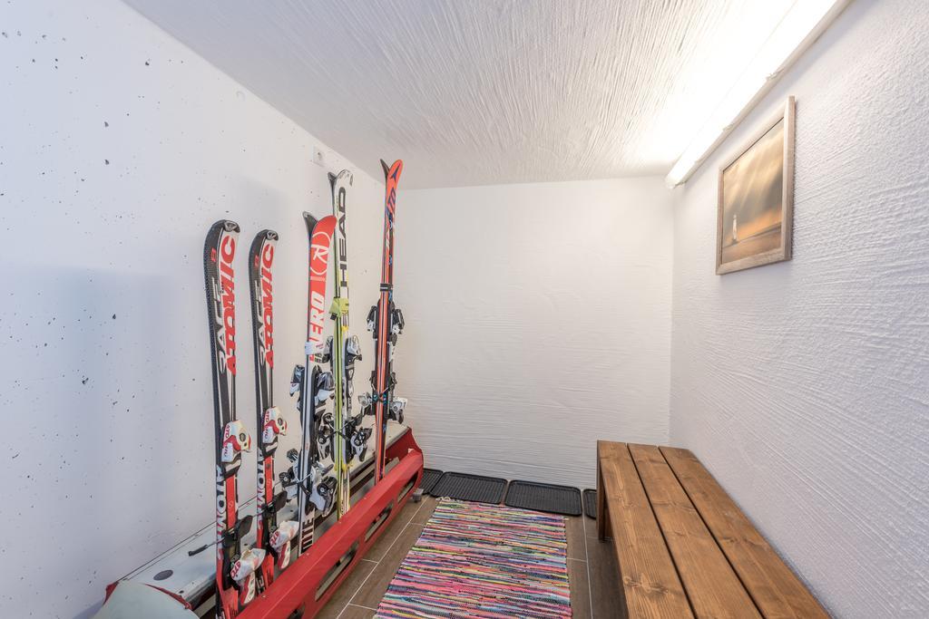 Haus Moesenlechner Apartment Maishofen Exterior foto